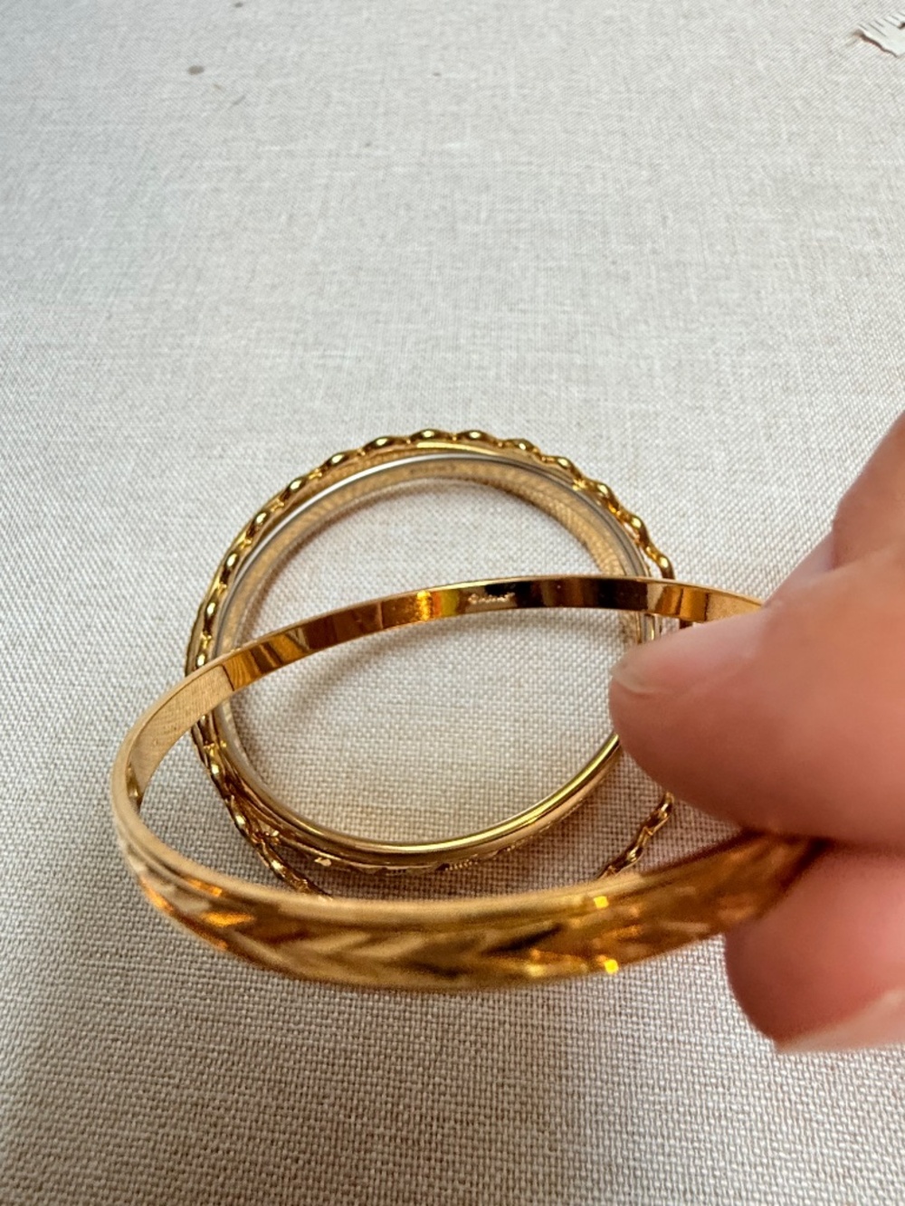 Vintage Monet Gold Tone Bangle Bracelet Set - Picture 3 of 8
